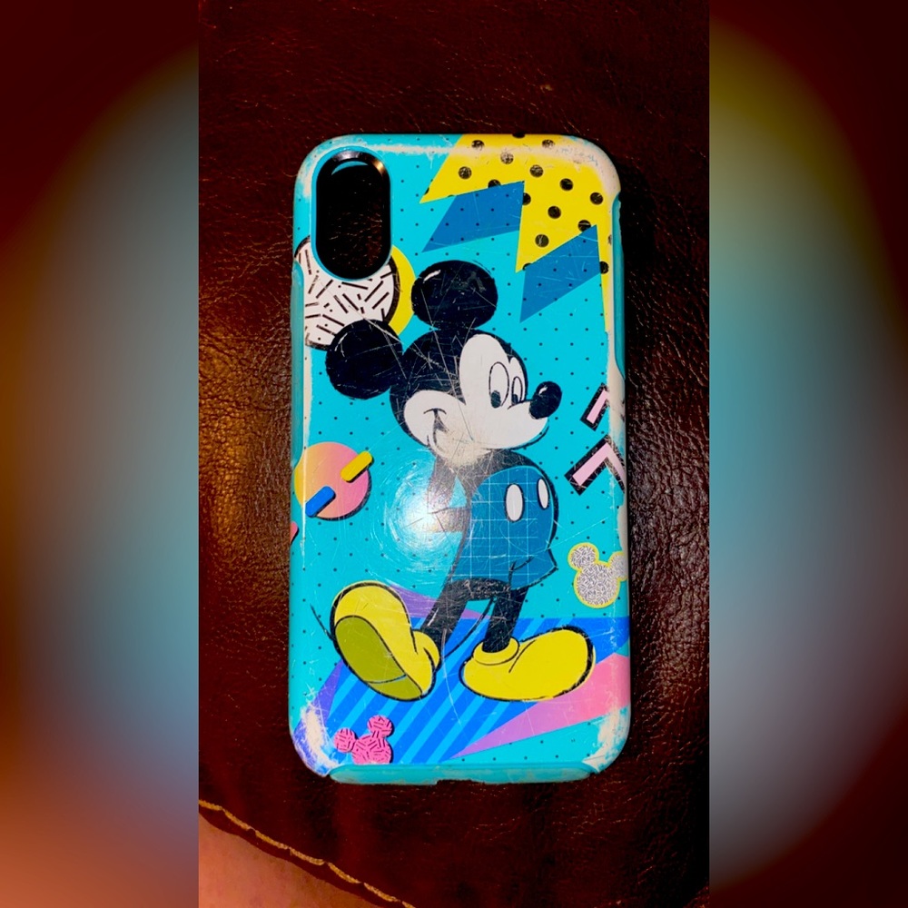 Disney otterbox iPhone 11